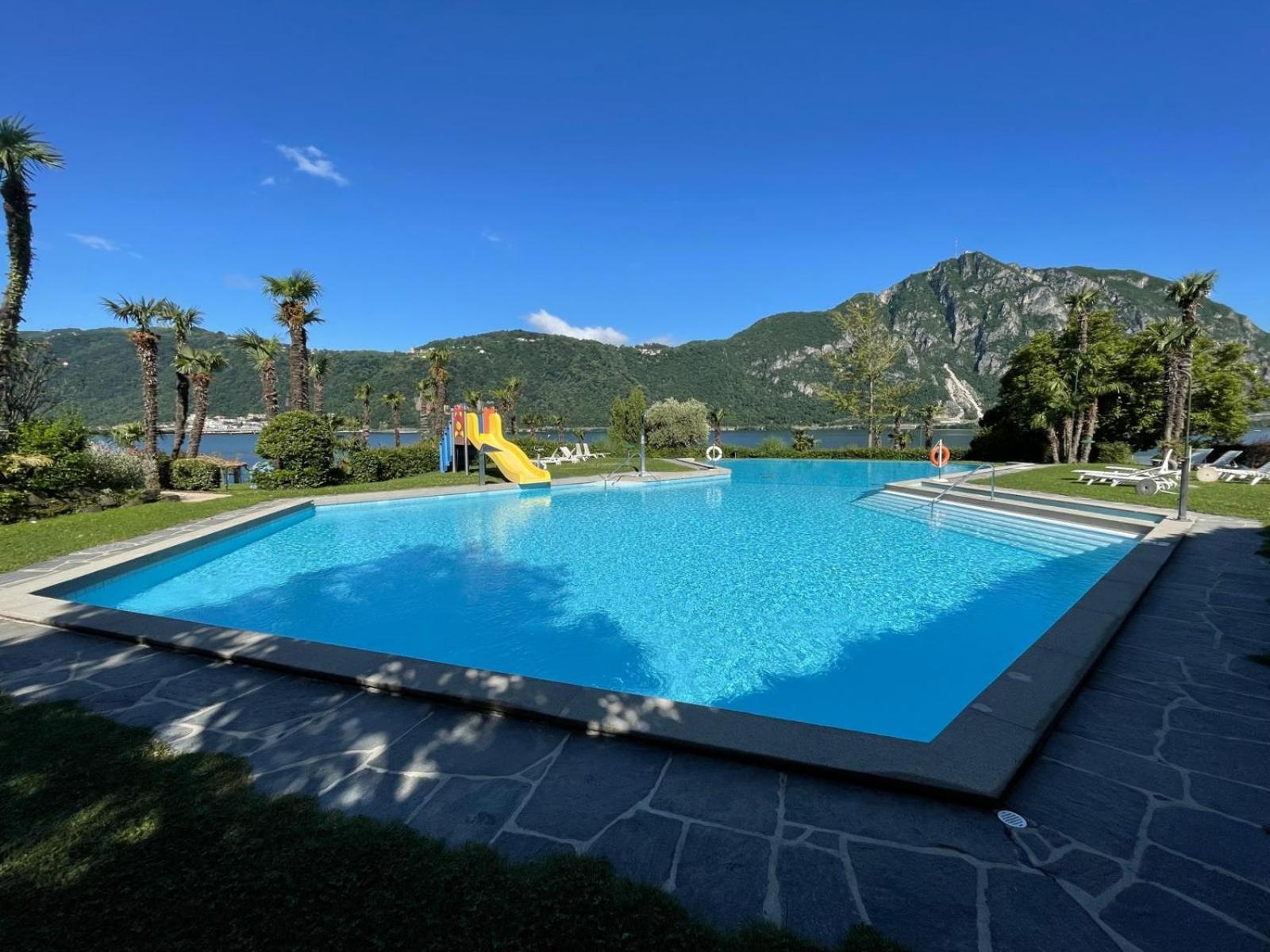 Luganersee, Pool, Strand, Parkplatz, 204 Bissone